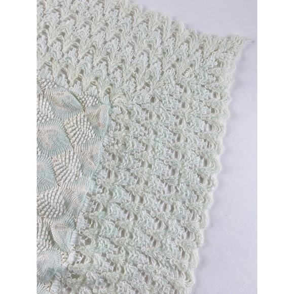 ANTIQUE BABY BLANKET DELICATE FINE 40 X 40 PALE MINT GREEN COVERLET PEACOCK VNTG - Picture 7 of 11